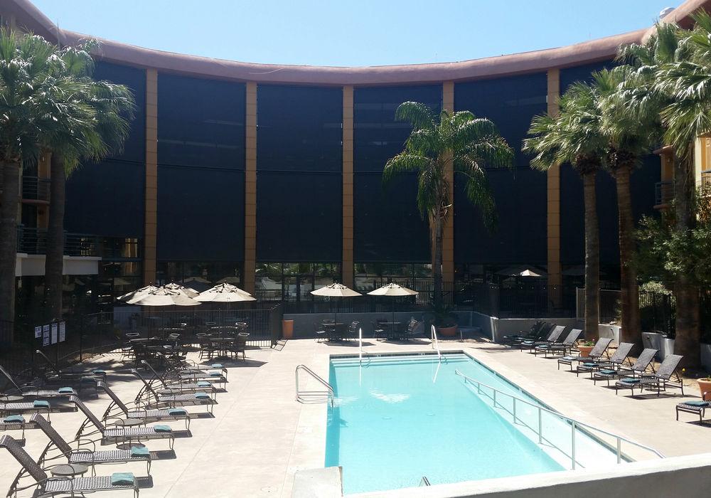 Embassy Suites By Hilton Phoenix Biltmore Exteriör bild