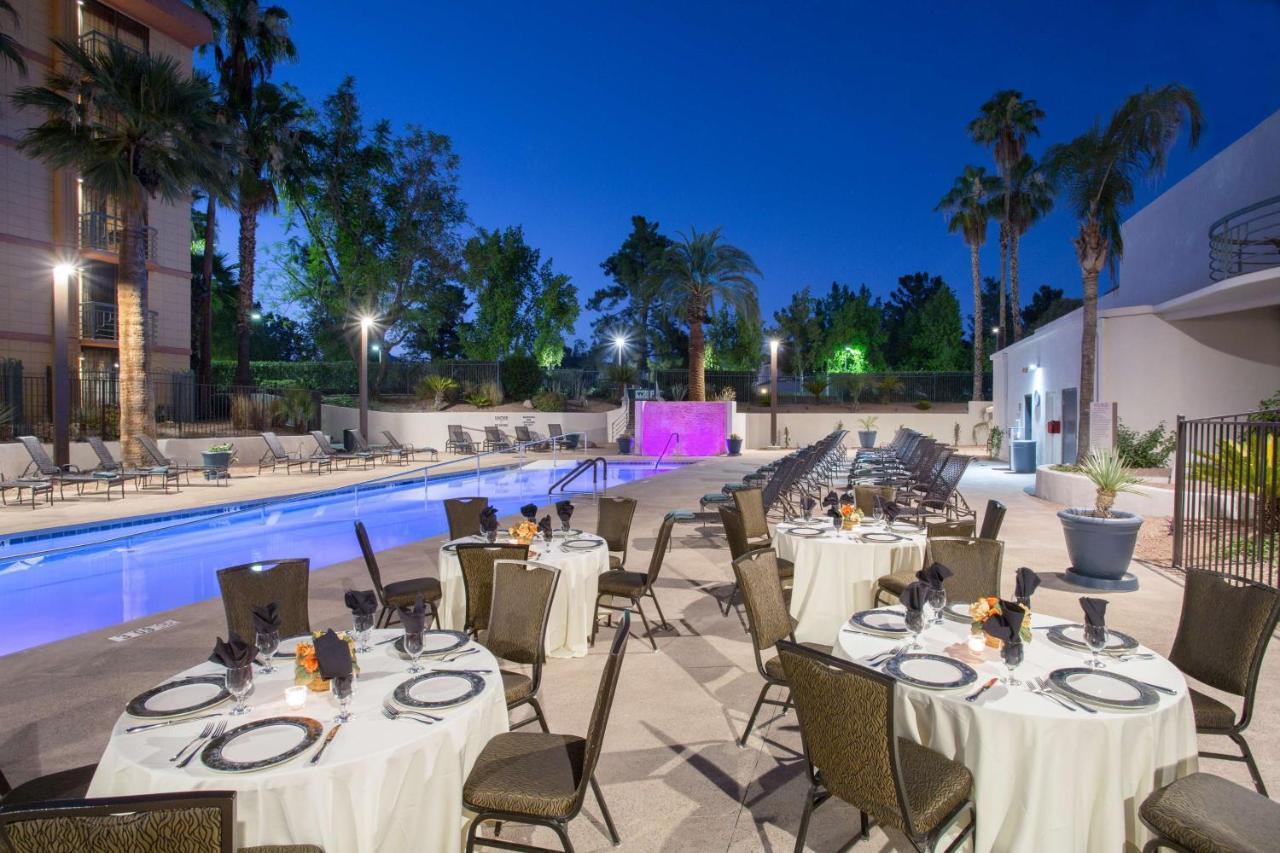 Embassy Suites By Hilton Phoenix Biltmore Exteriör bild
