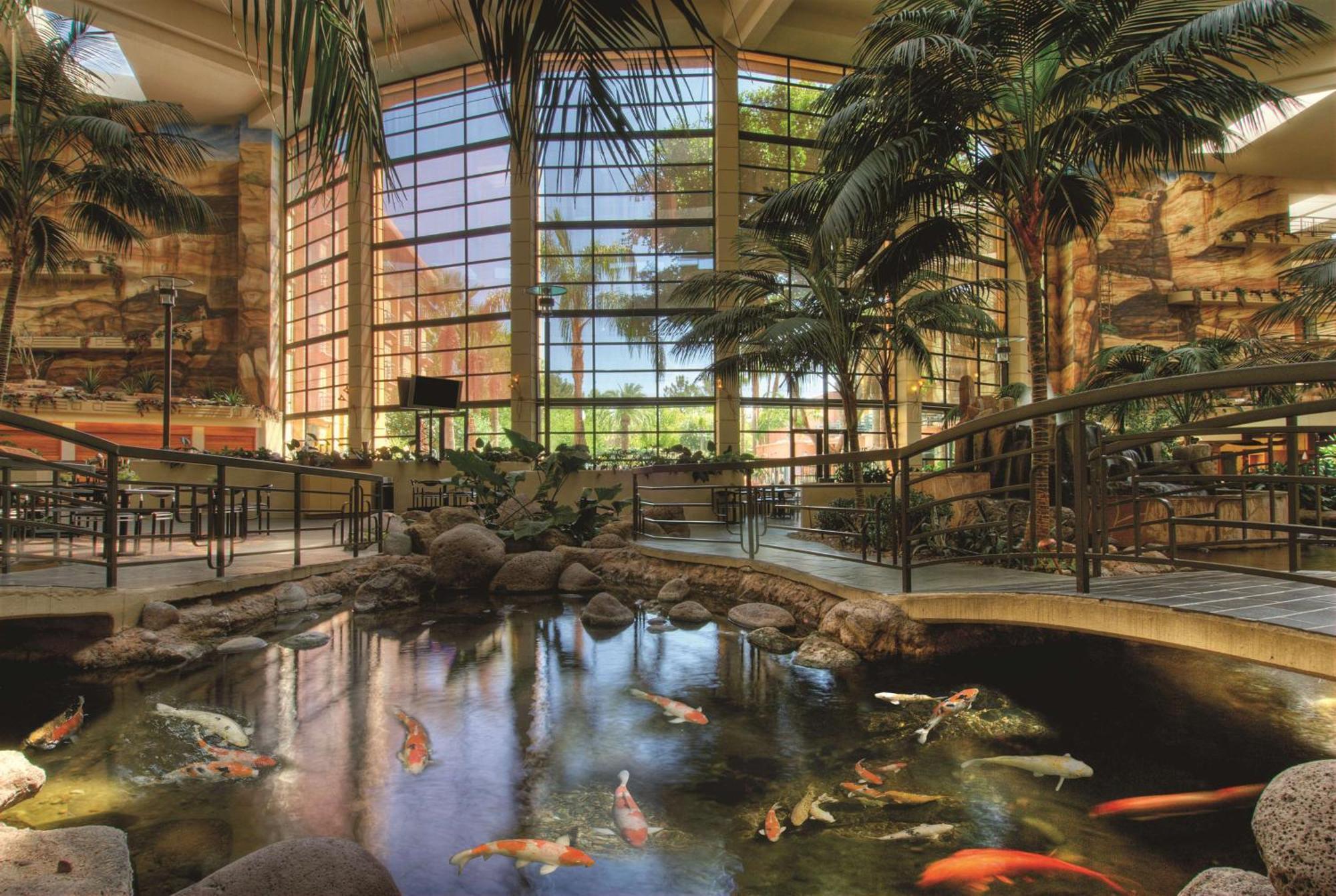 Embassy Suites By Hilton Phoenix Biltmore Exteriör bild