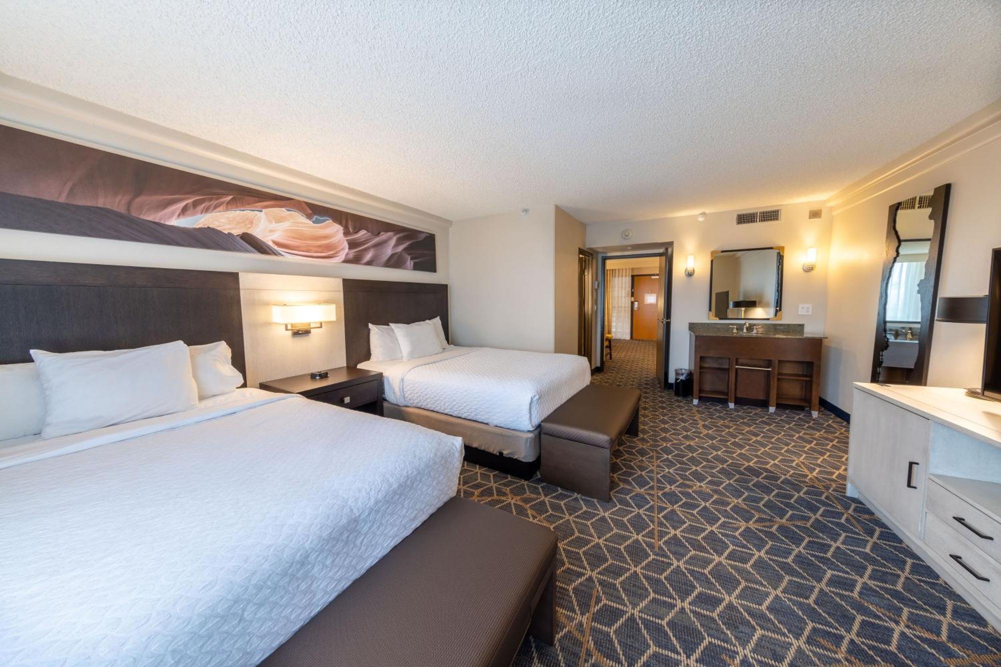 Embassy Suites By Hilton Phoenix Biltmore Exteriör bild