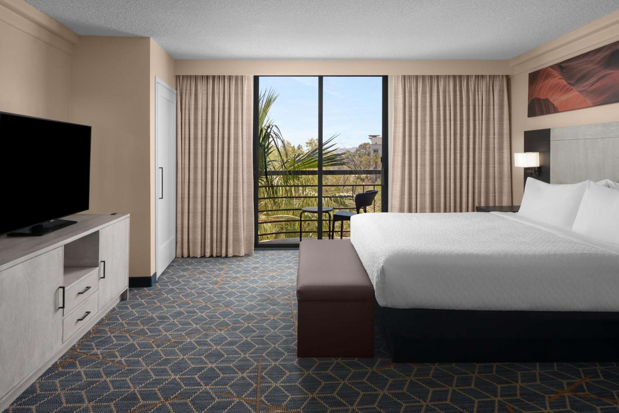 Embassy Suites By Hilton Phoenix Biltmore Exteriör bild