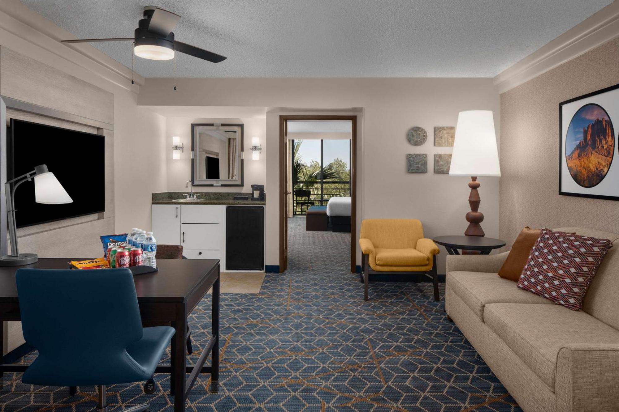 Embassy Suites By Hilton Phoenix Biltmore Exteriör bild
