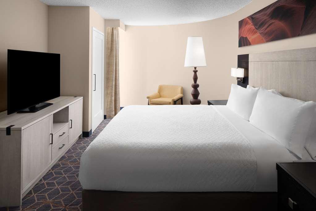 Embassy Suites By Hilton Phoenix Biltmore Rum bild